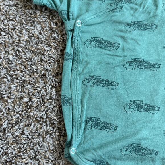 Kate Quinn Bamboo Collection Motorcycle Kimono Onesie | 6-12M - Picture 4 of 6